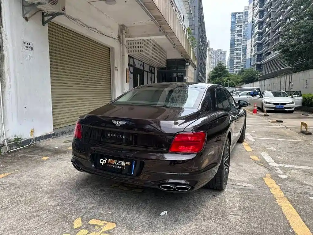 Bentley Flying Spur — миниатюра 2