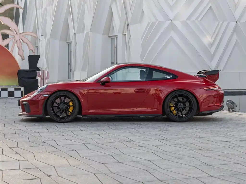 PORSCHE 911