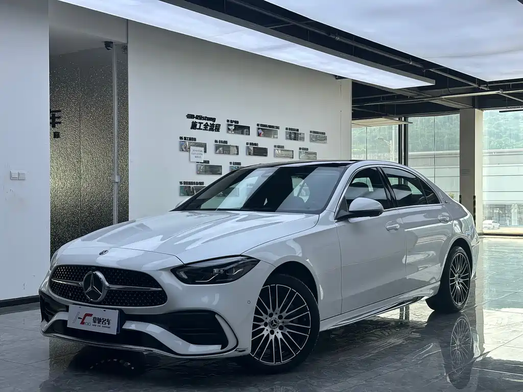 Mercedes-Benz C-Class 2025