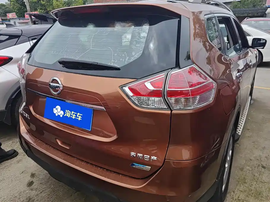 Nissan X-Trail 2014 2.0L CVT Fashion 2WD