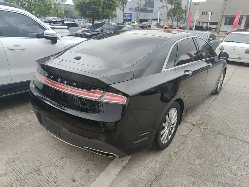 Lincoln MKZ — миниатюра 7
