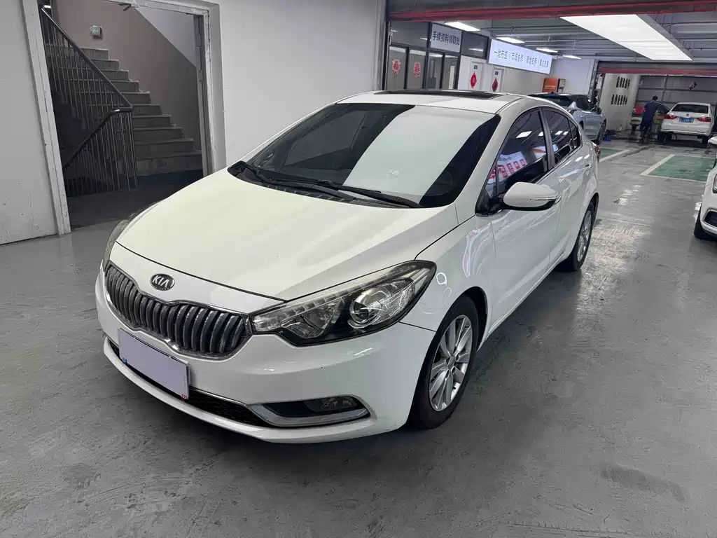 Kia K3 2015 1.6L AT GLS