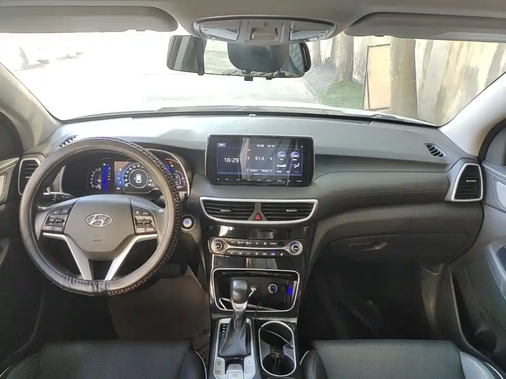 Hyundai Tucson — миниатюра 10