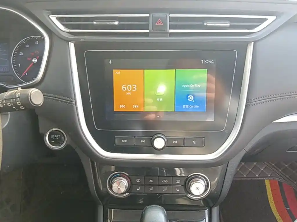 Roewe RX3 — миниатюра 13