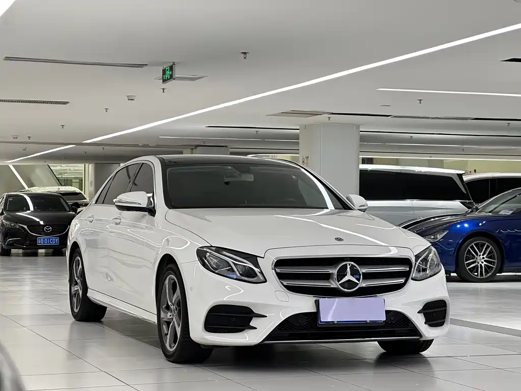 Mercedes-Benz E-Class — миниатюра 3