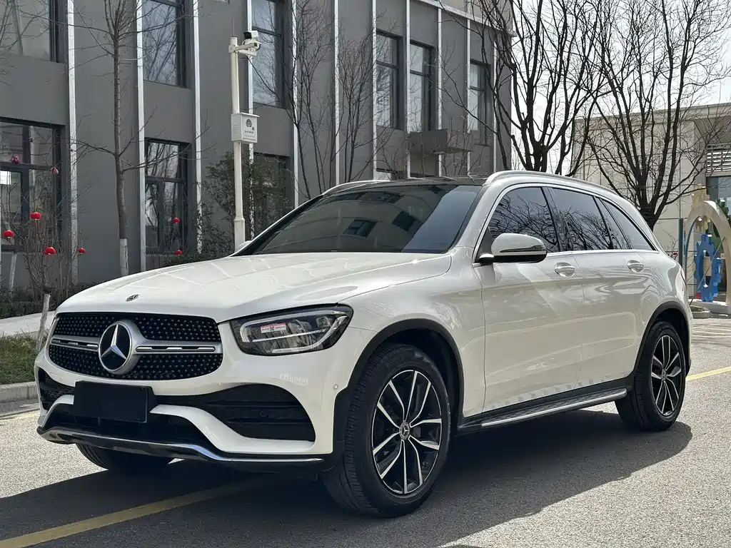 MERCEDES-BENZ GLC