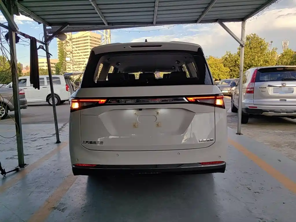 Wuling Jiachen — миниатюра 6
