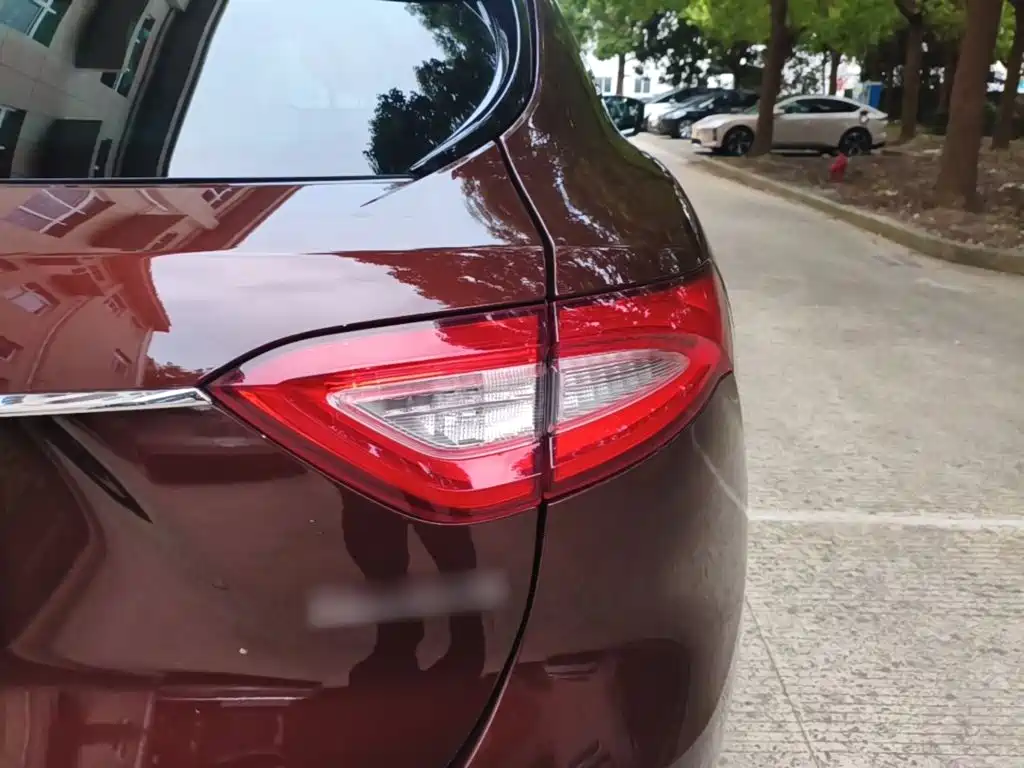 Maserati Levante — миниатюра 8