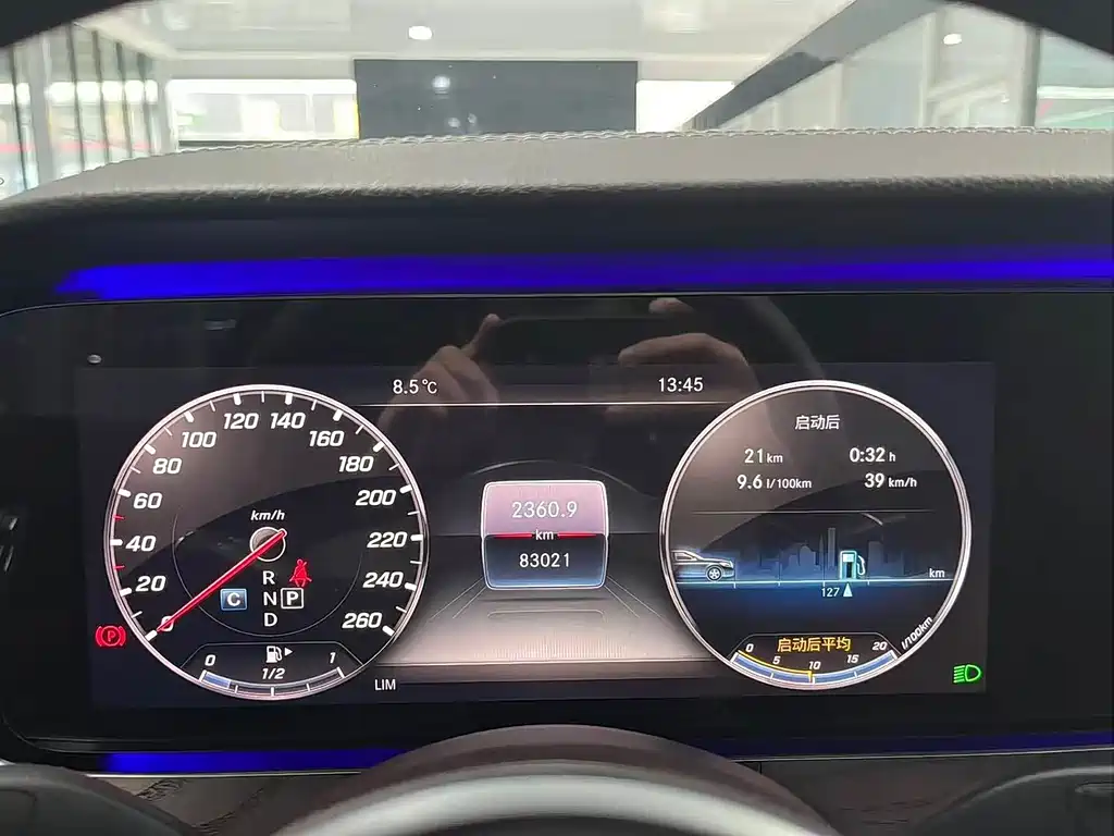 Mercedes-Benz E-Class — миниатюра 13