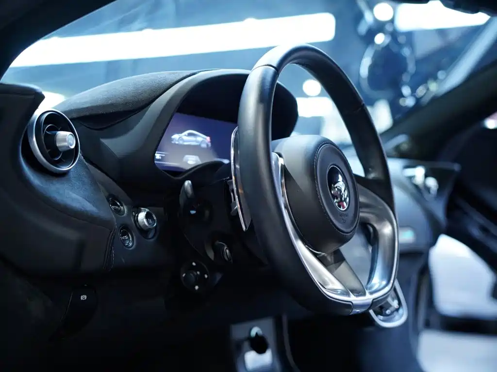 McLaren GT — миниатюра 19
