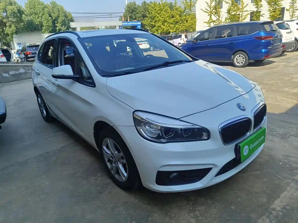 BMW 2 Series Active Tourer — миниатюра 4