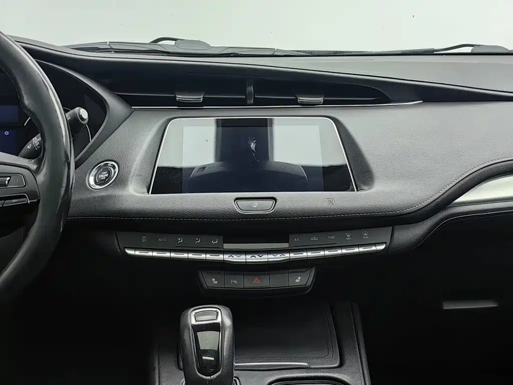 Cadillac XT4 — миниатюра 12