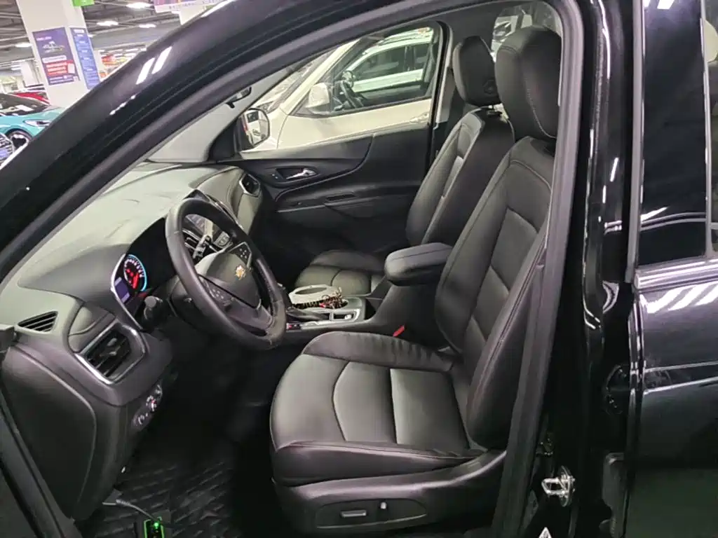 Chevrolet Equinox — миниатюра 15