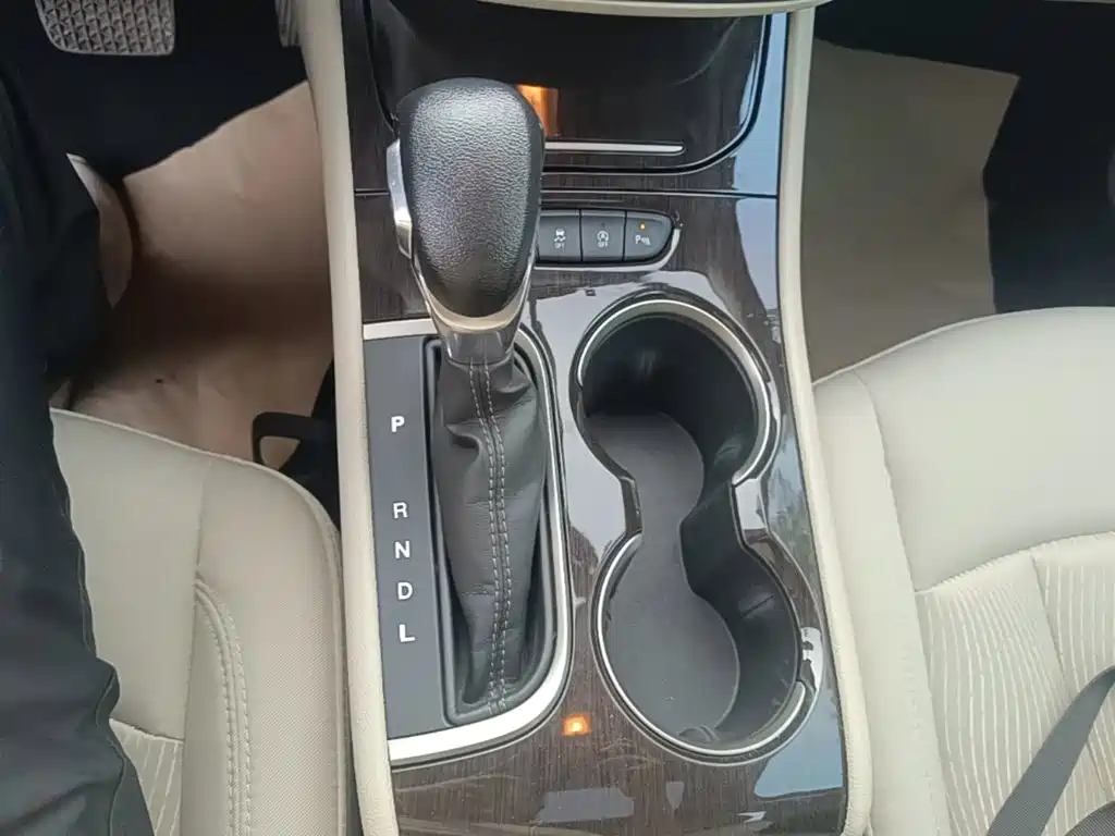 Buick Verano — миниатюра 14
