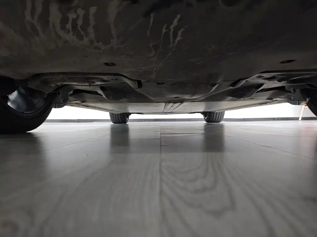 Tesla Model Y — миниатюра 60