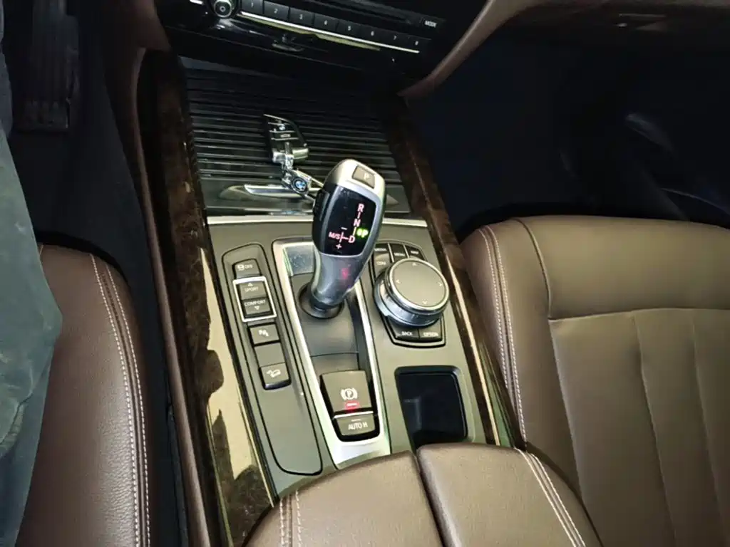 BMW X5 (Import) — миниатюра 14