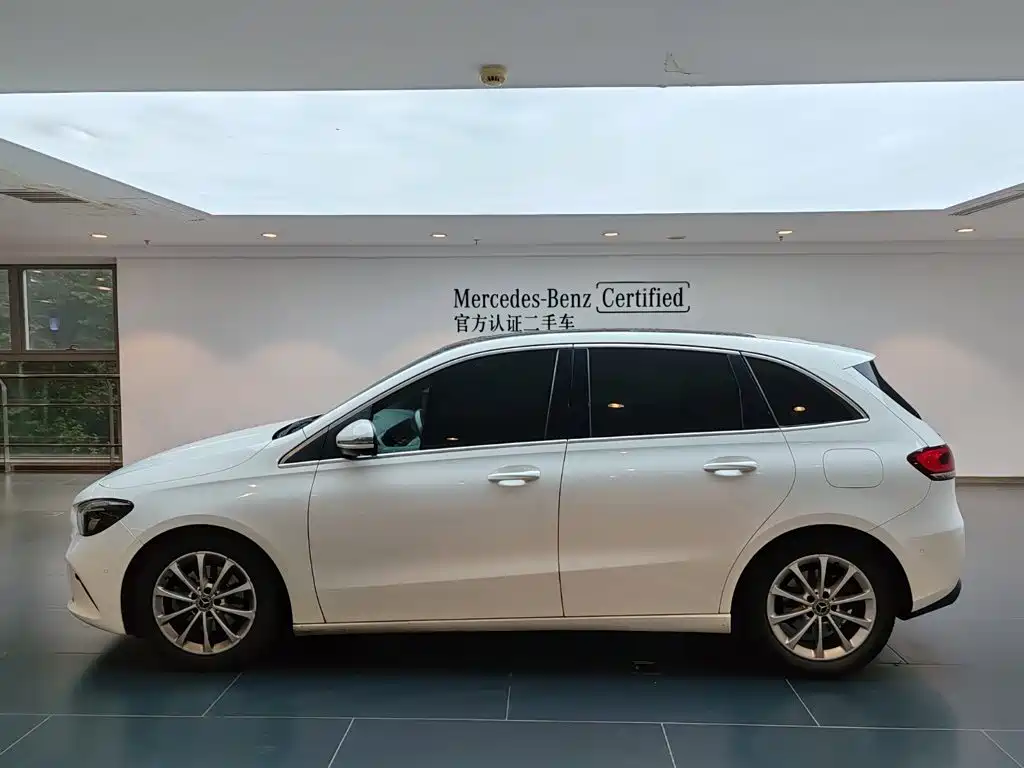 Mercedes-Benz B-Class — миниатюра 6
