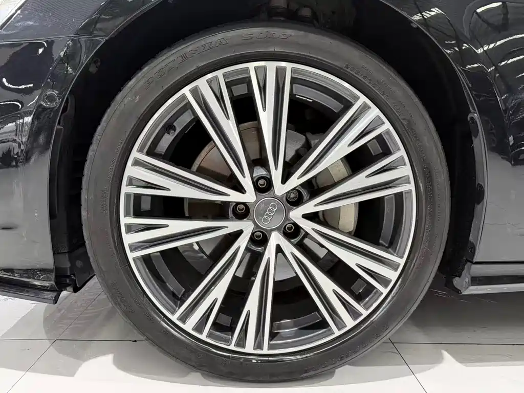Audi A6L — миниатюра 10