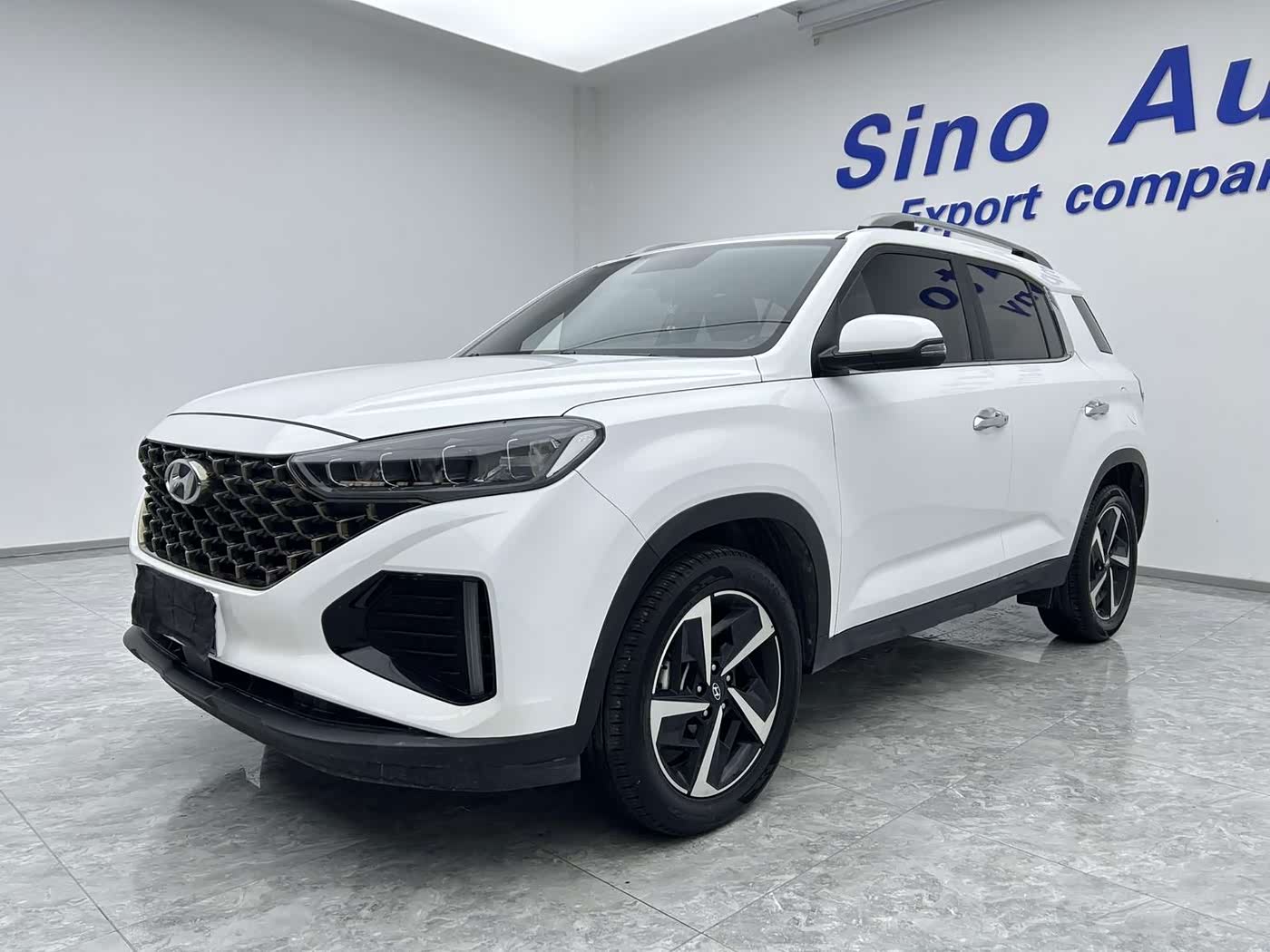 Hyundai Beijing Hyundai ix35 1.4 л 2022 г. Белый, пробег 35900 км