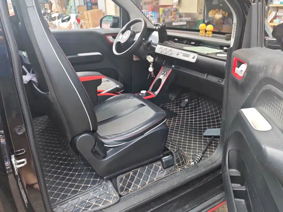 Wuling MINIEV — миниатюра 8
