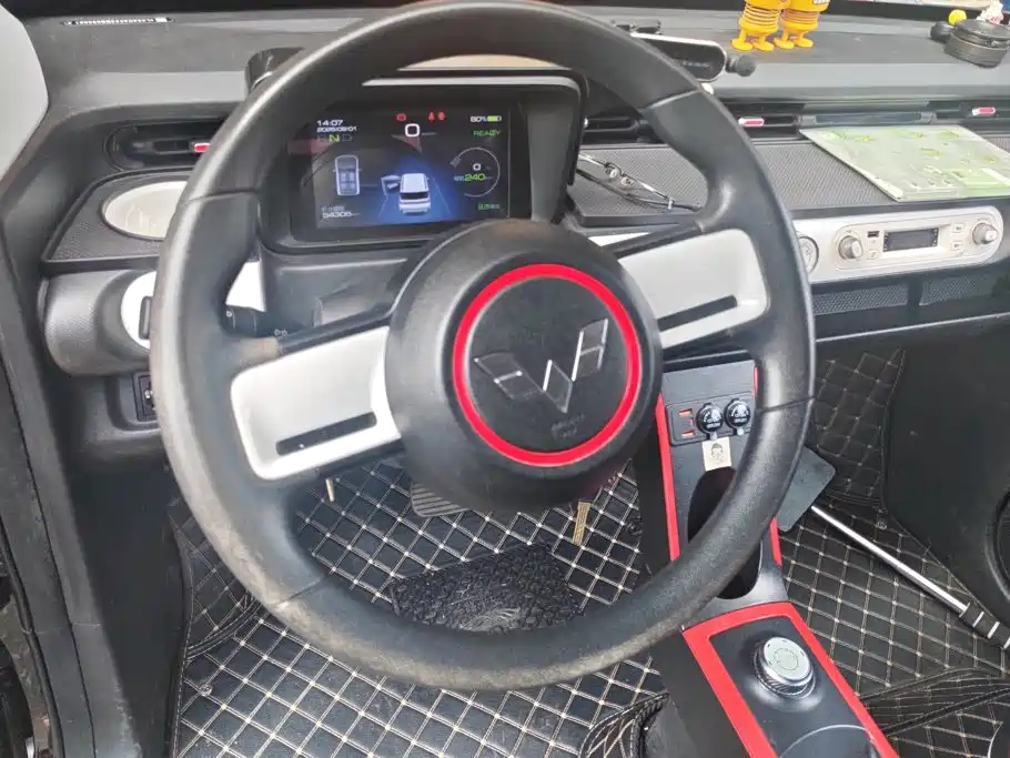 Wuling MINIEV — миниатюра 15