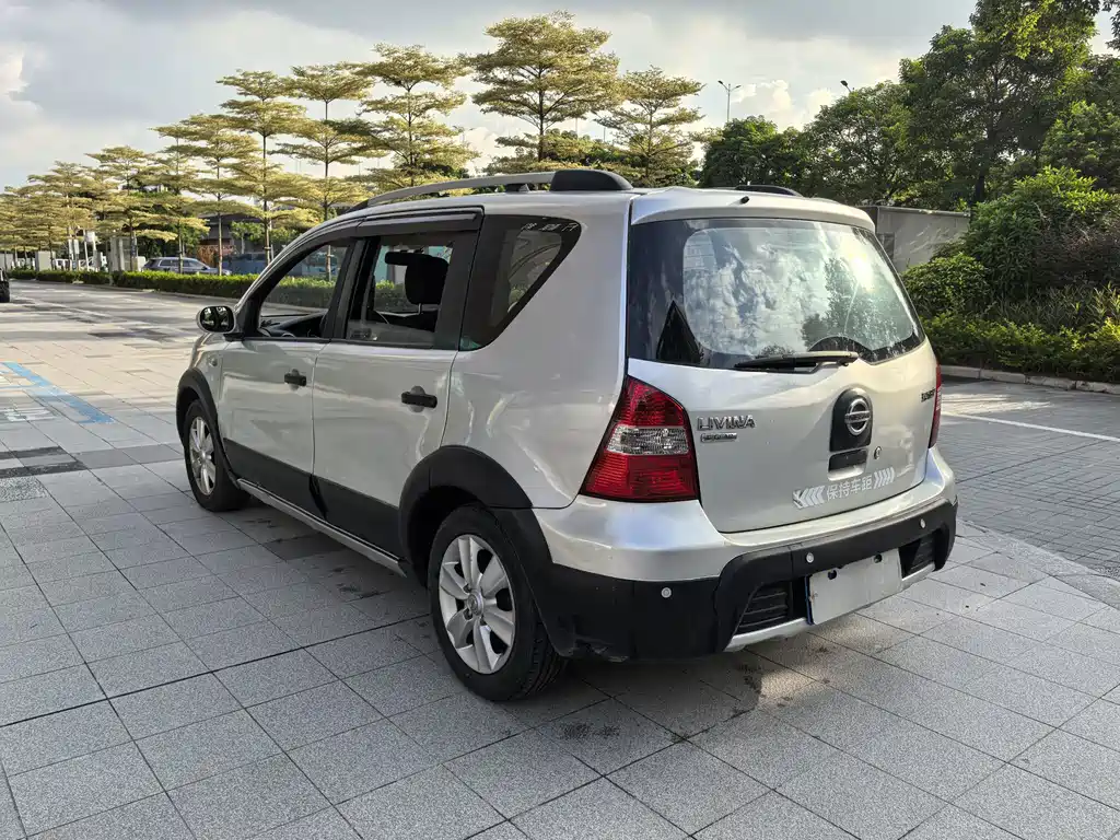 Nissan Livina — миниатюра 7