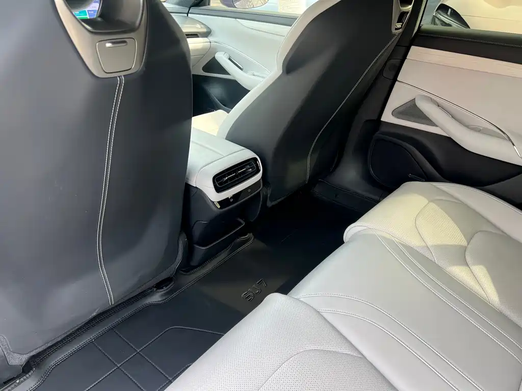 XIAOMI CAR XIAOMI SU7