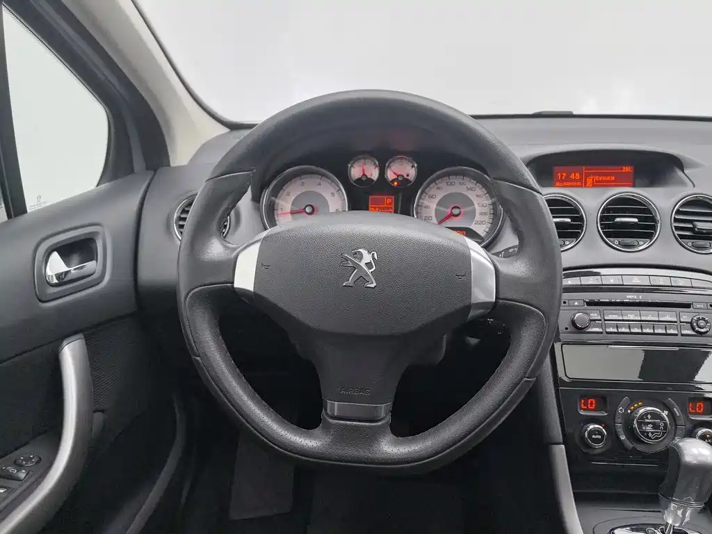 Peugeot 408 — миниатюра 11