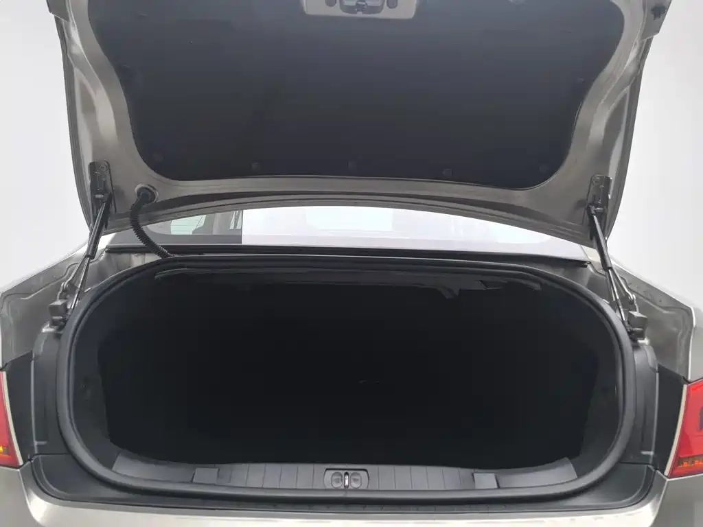 Peugeot 408 — миниатюра 16