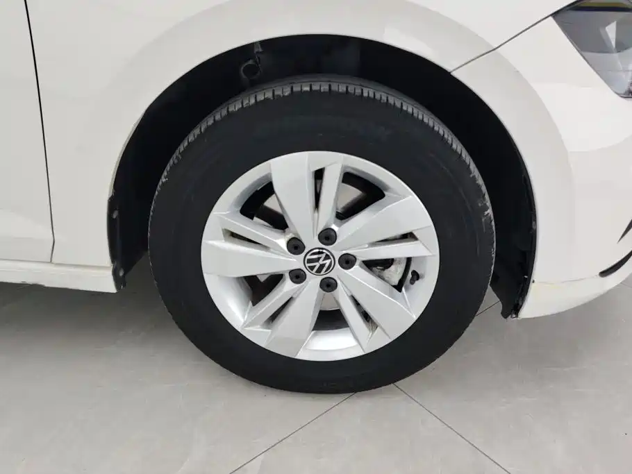 Volkswagen Polo — миниатюра 6