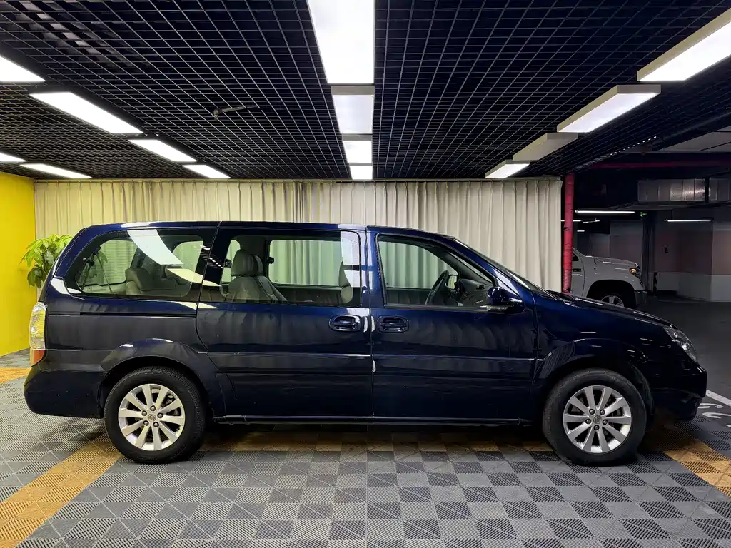 Buick GL8 — миниатюра 11