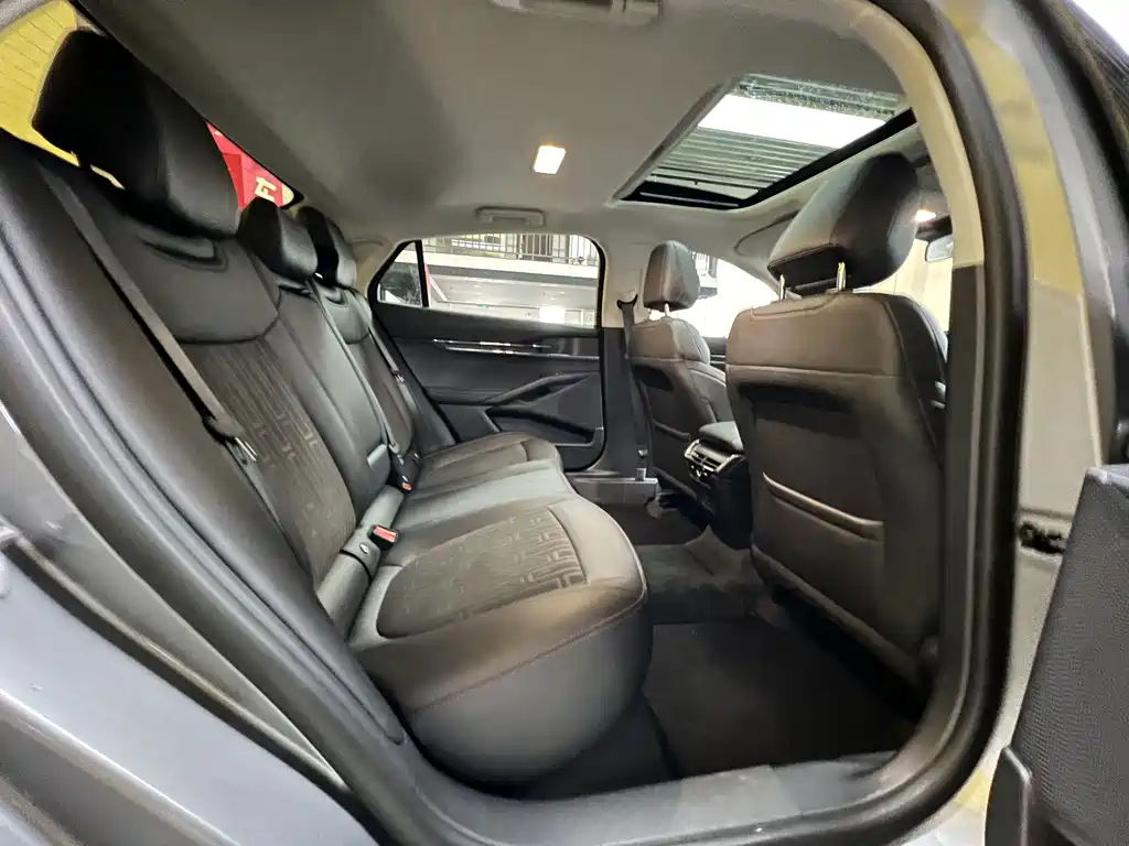 Ford Mondeo — миниатюра 10