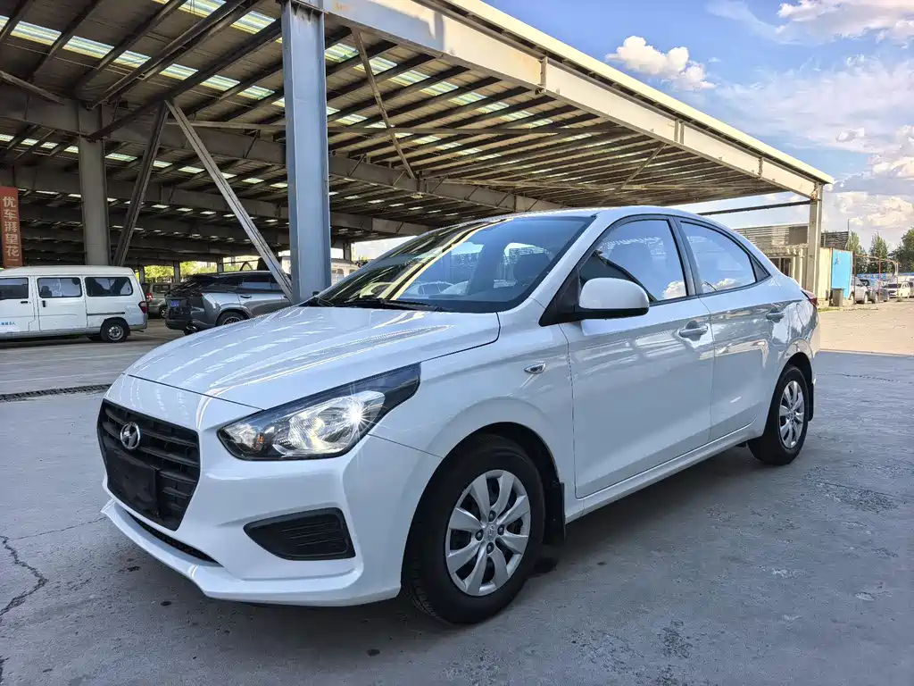 Hyundai Reina 2020 1.4L Manual GL Refresh Edition