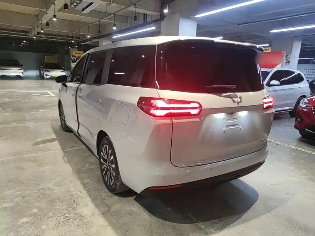 Wuling Xingguang 730 New Energy — миниатюра 5