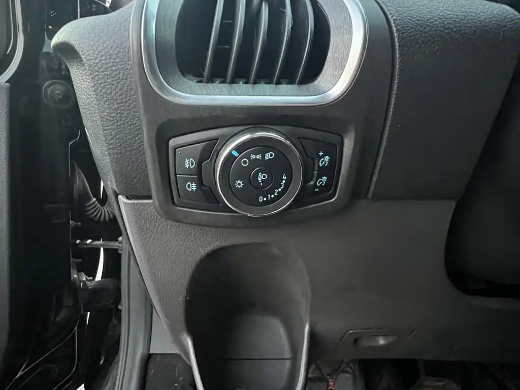 Ford Tourneo — миниатюра 29