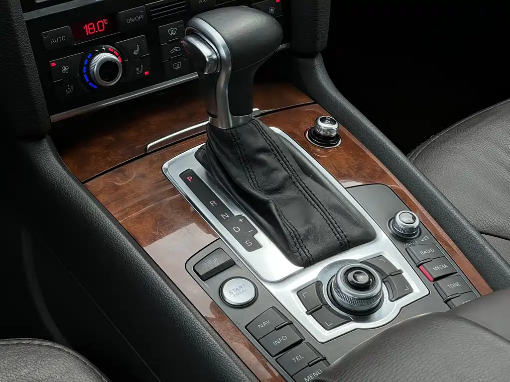 Audi Q7 — миниатюра 7