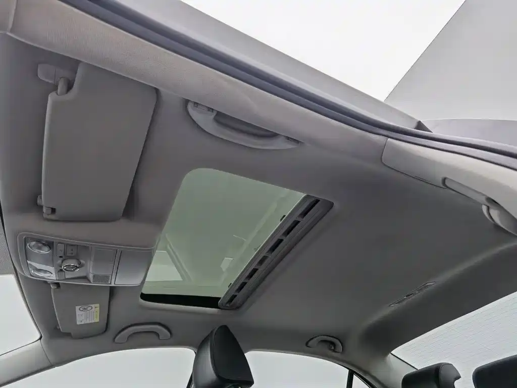Volkswagen Sagitar — миниатюра 14