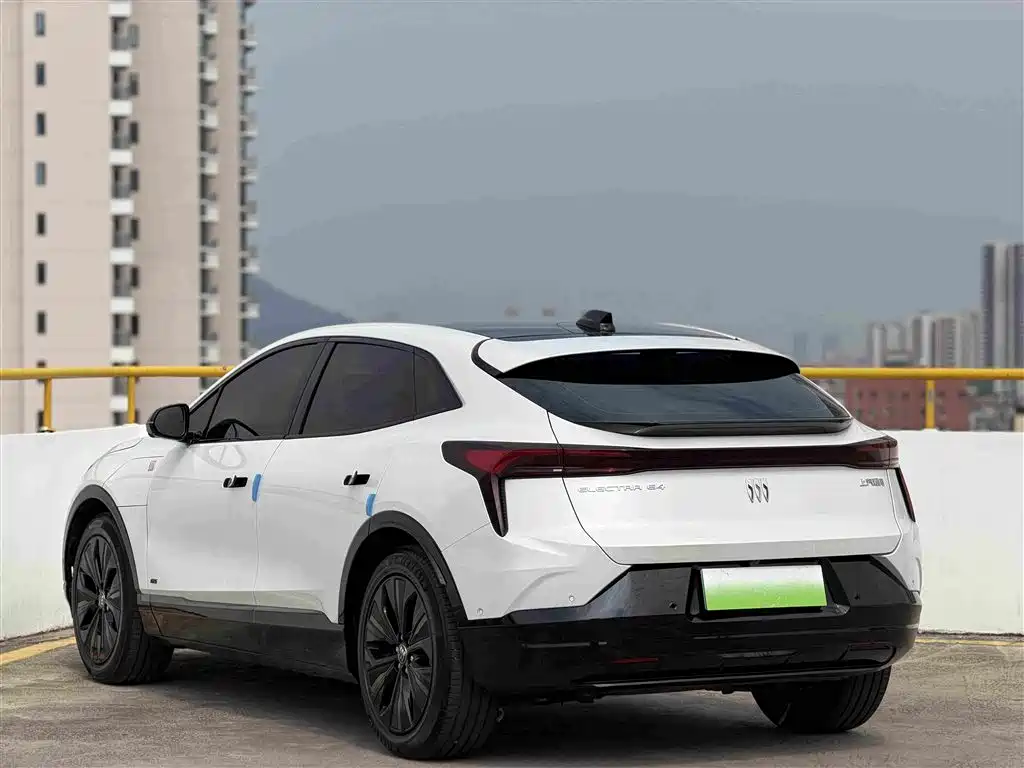 Buick E4 — миниатюра 6