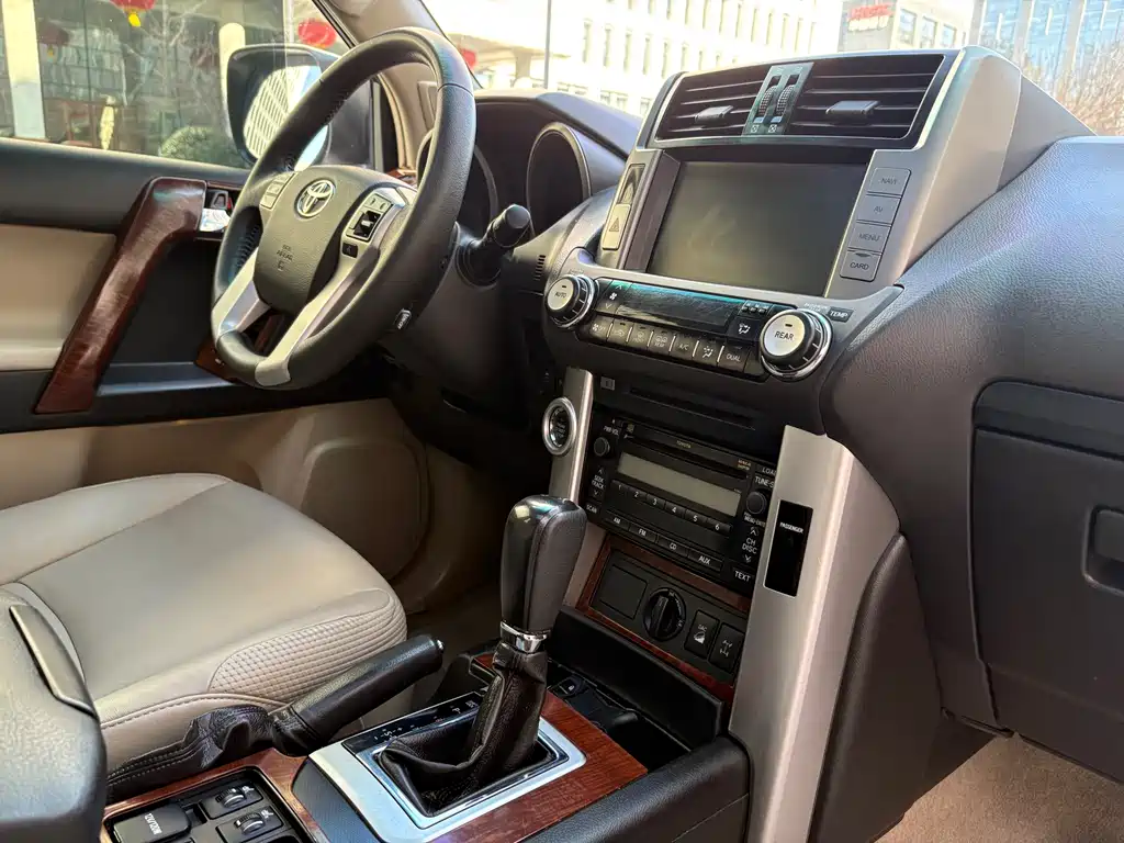Toyota Land Cruiser Prado 2010 4.0L AT TX-L