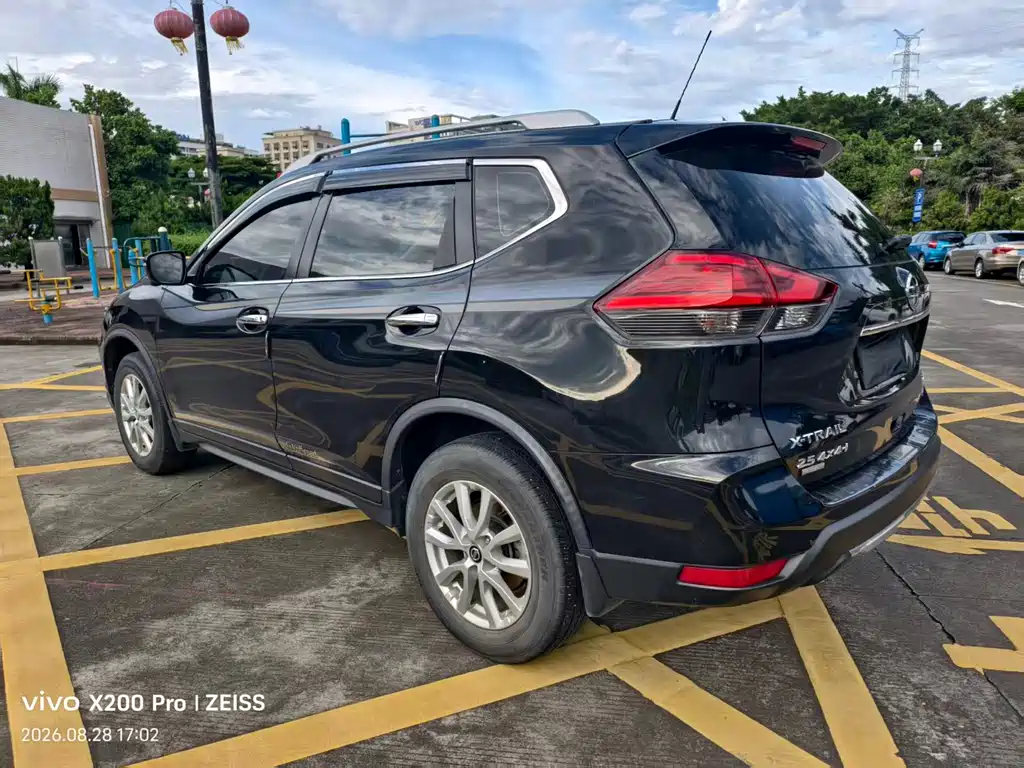 Nissan X-Trail — миниатюра 7