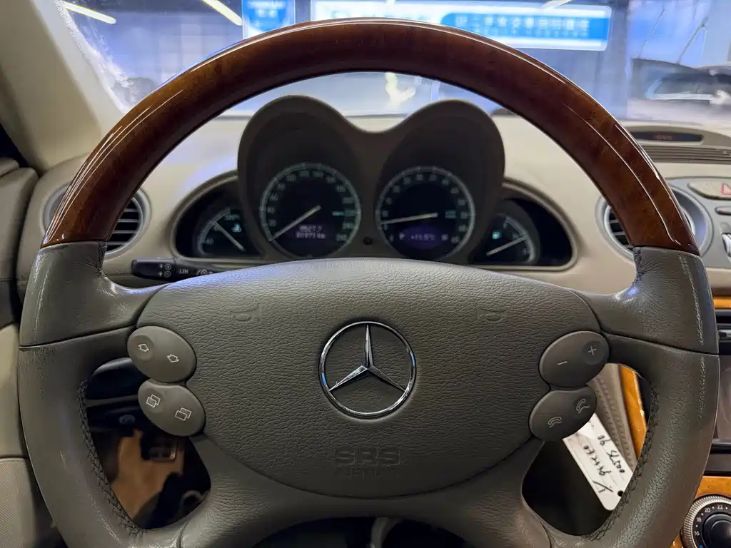 Mercedes-Benz SL-Class — миниатюра 7