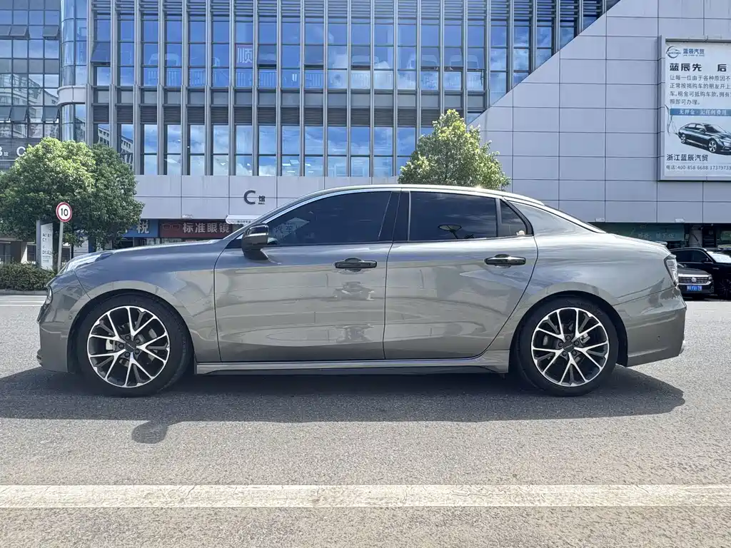 Lynk & Co 03 — миниатюра 27