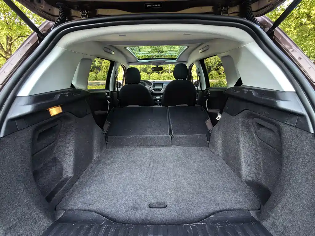 Peugeot 2008 — миниатюра 29