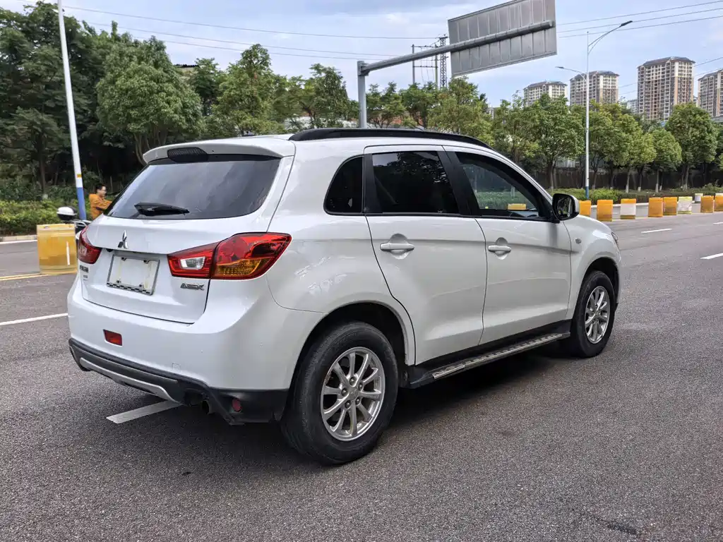 Mitsubishi ASX — миниатюра 2