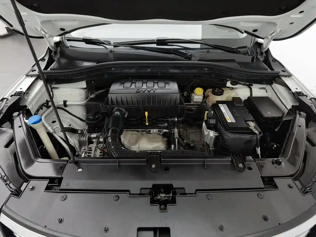 Roewe RX3 — миниатюра 6
