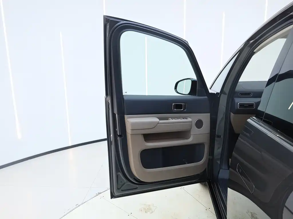 Li Auto Li MEGA — миниатюра 10