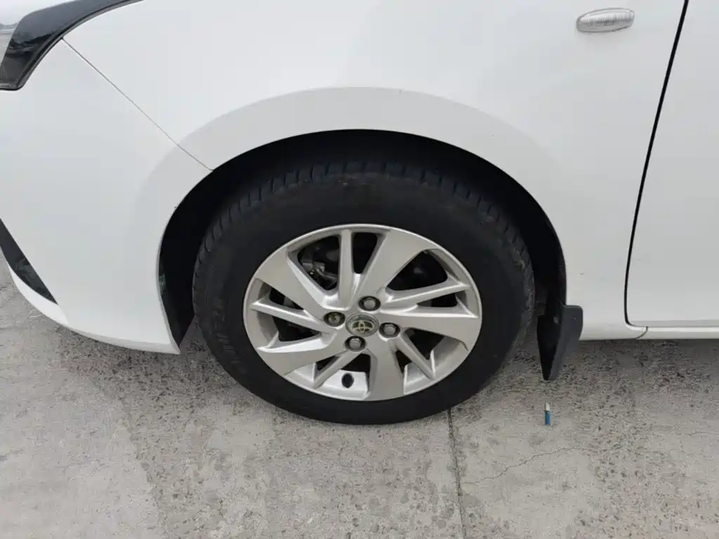 Toyota Yaris L — миниатюра 23