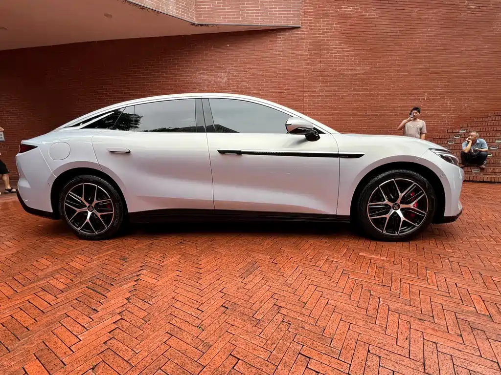 BYD Han L 2025 EV Flagship
