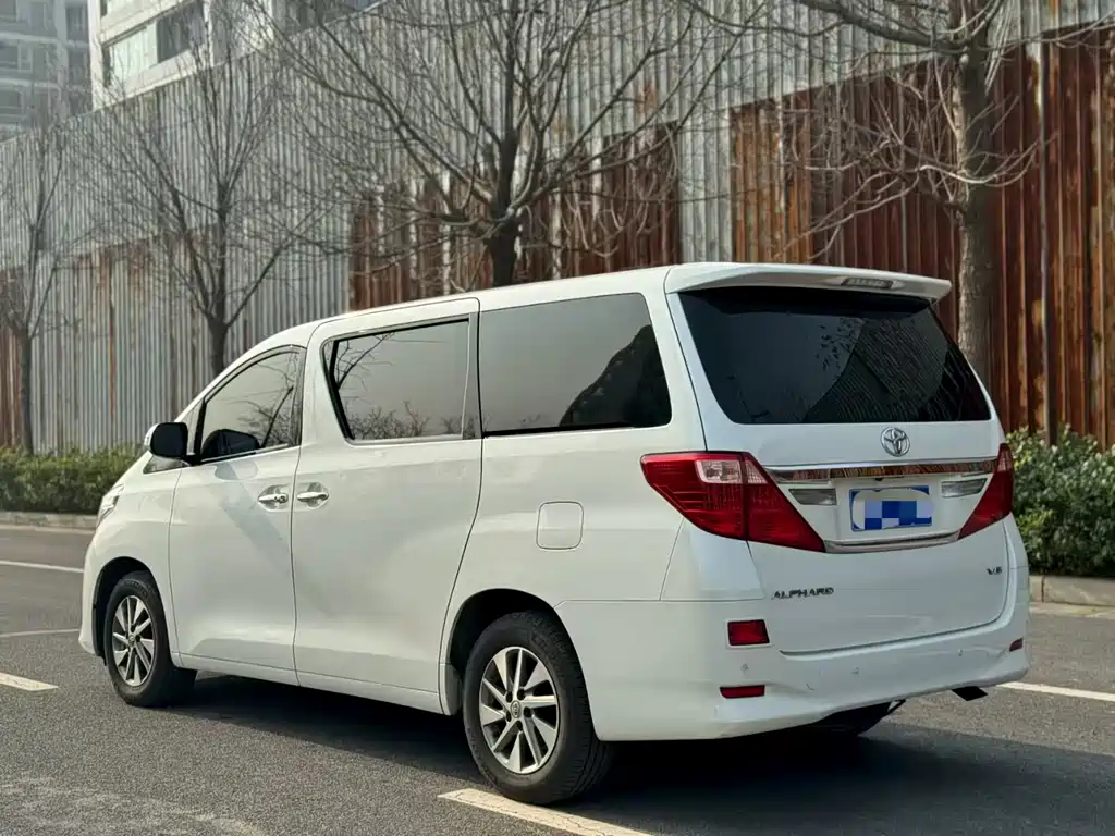 Toyota Alphard 2012 3.5L Luxury