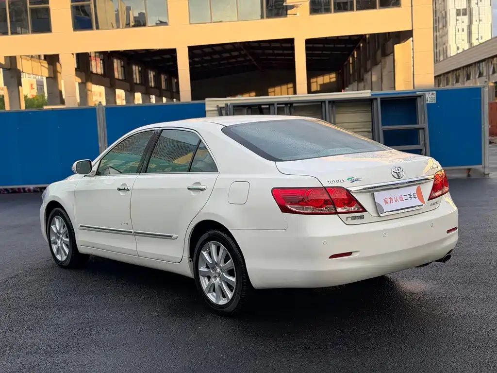 Toyota Camry — миниатюра 13